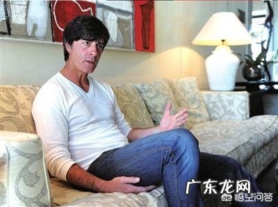 四十岁的男人喜欢和什么样的女性交往?