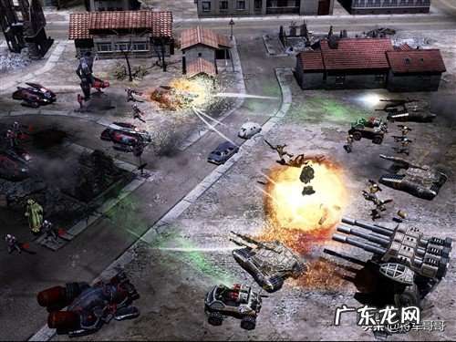 关于红警2，哪个版本更好玩？