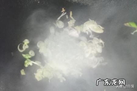 打豆浆后的豆渣怎么吃---清炒豆渣？