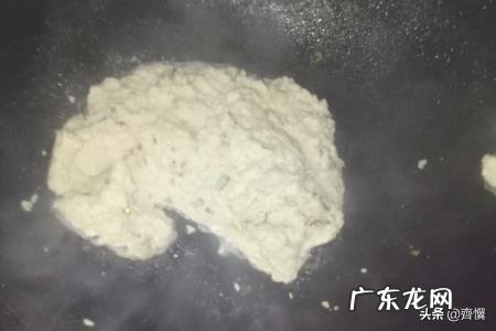 打豆浆后的豆渣怎么吃---清炒豆渣？