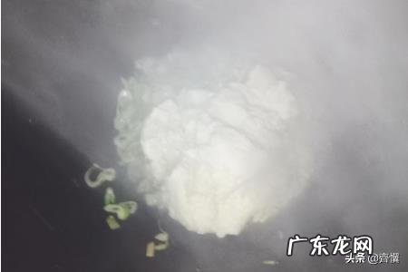 打豆浆后的豆渣怎么吃---清炒豆渣？