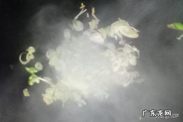 打豆浆后的豆渣怎么吃---清炒豆渣？