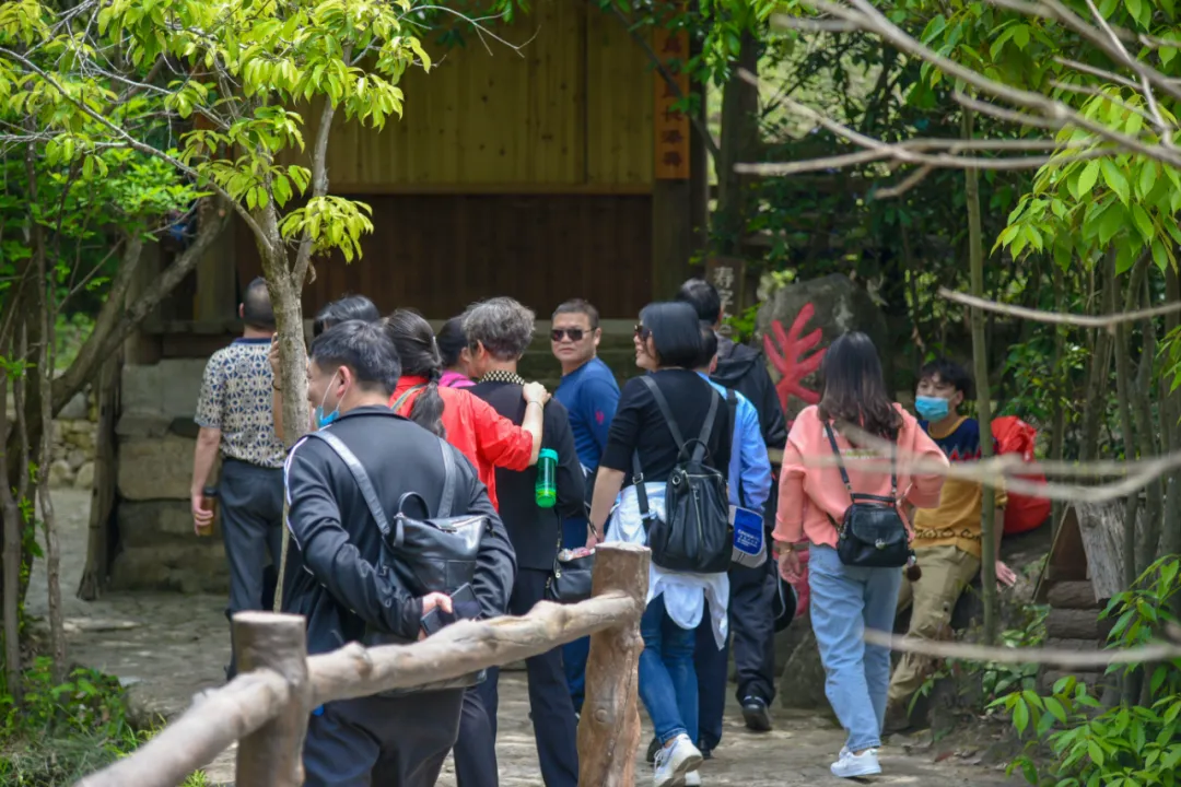 风水天马作案图 天马饮泉风水发何姓