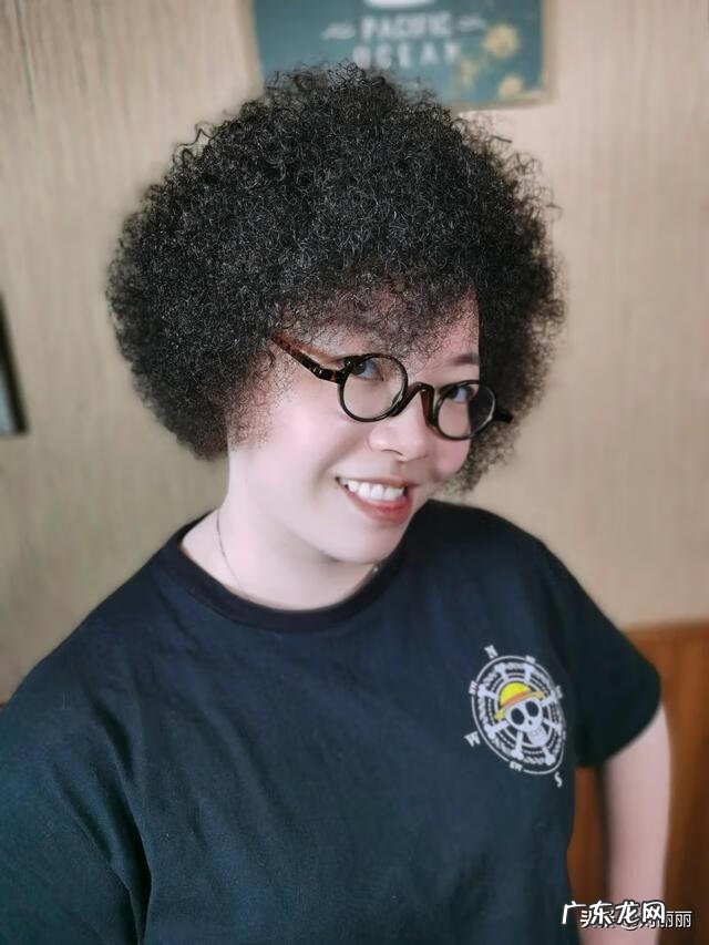 女生烫什么样的头发好看 女生烫什么发型比较好看