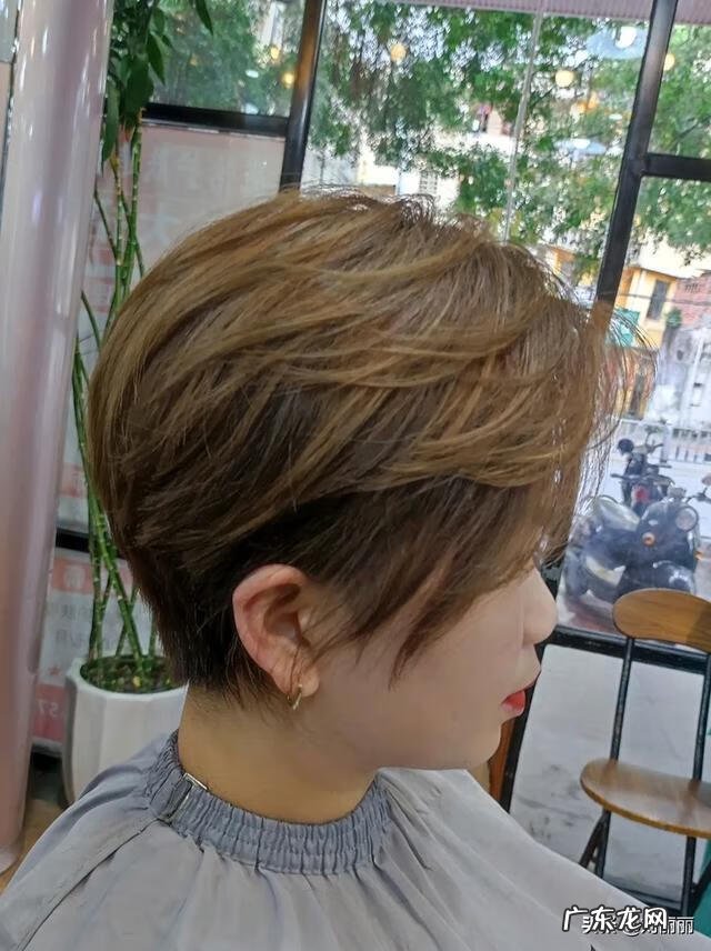 女生烫什么样的头发好看 女生烫什么发型比较好看