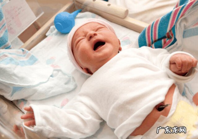 婴儿脐带脱落要不要扔 脐带脱落后怎么处理