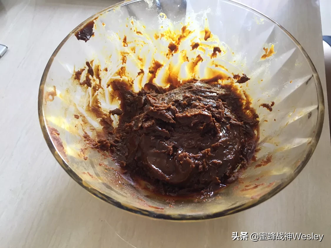 新收来的蜜蜂进粉后还需要饲喂吗7?