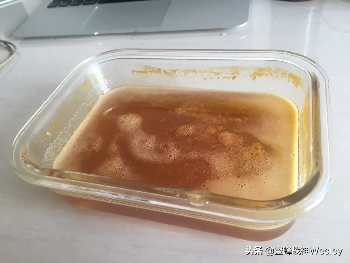 新收来的蜜蜂进粉后还需要饲喂吗7?