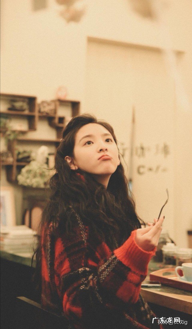 有什么好的文案吗？无关爱情？