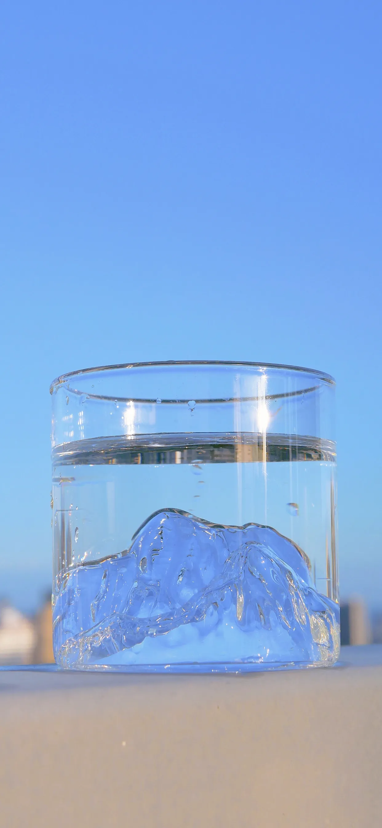 有什么好的文案吗？无关爱情？