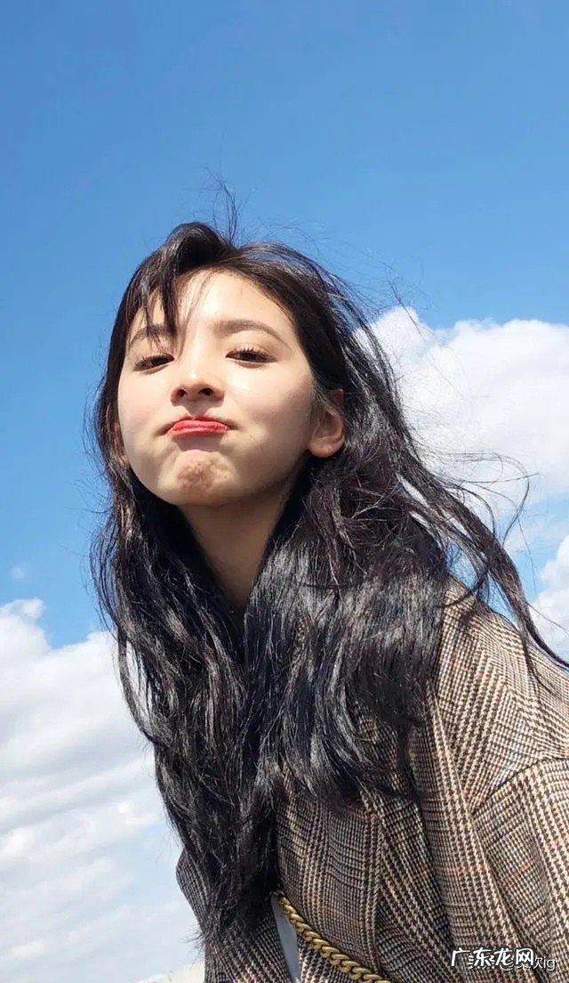 有什么好的文案吗？无关爱情？