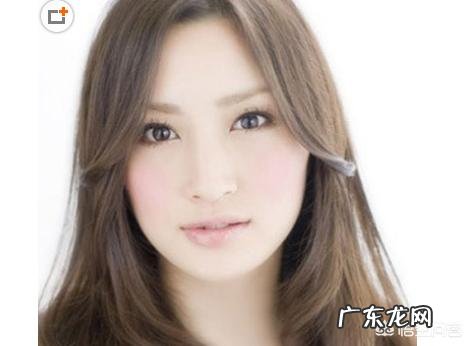 国字脸到底应该剪什么样的发型?应该搭配什么样的衣服?