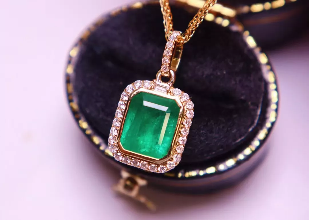 什么样的项链吊坠比较好看?