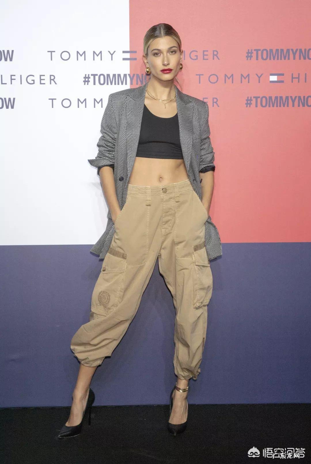 今年夏天最流行的服装搭配是什么样的？