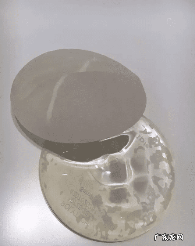 怎样让胸变得越来越大 明星怎么隆胸