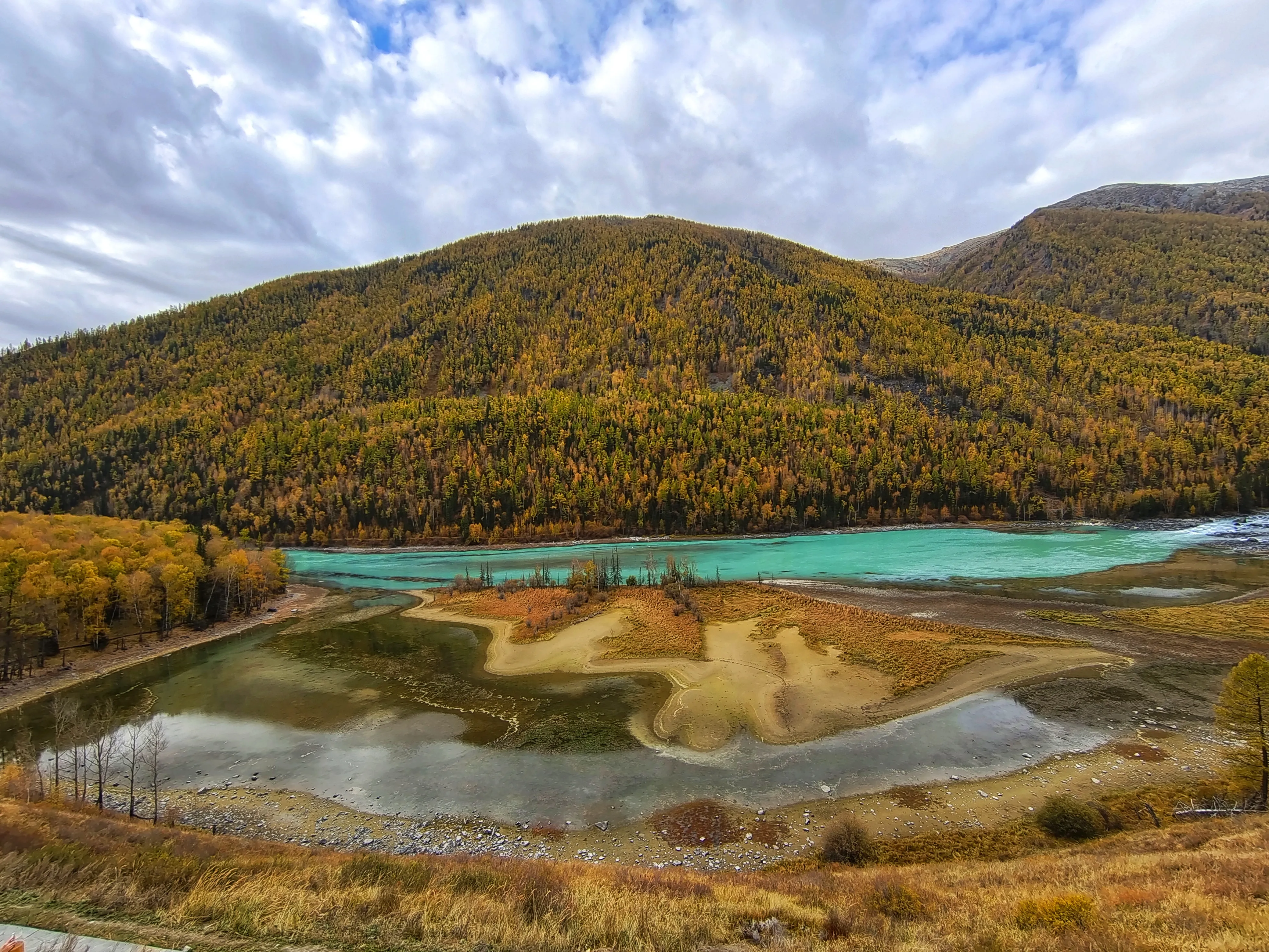 新疆有哪些景色值得一看,内地人来不能错过哪些美景和美食?