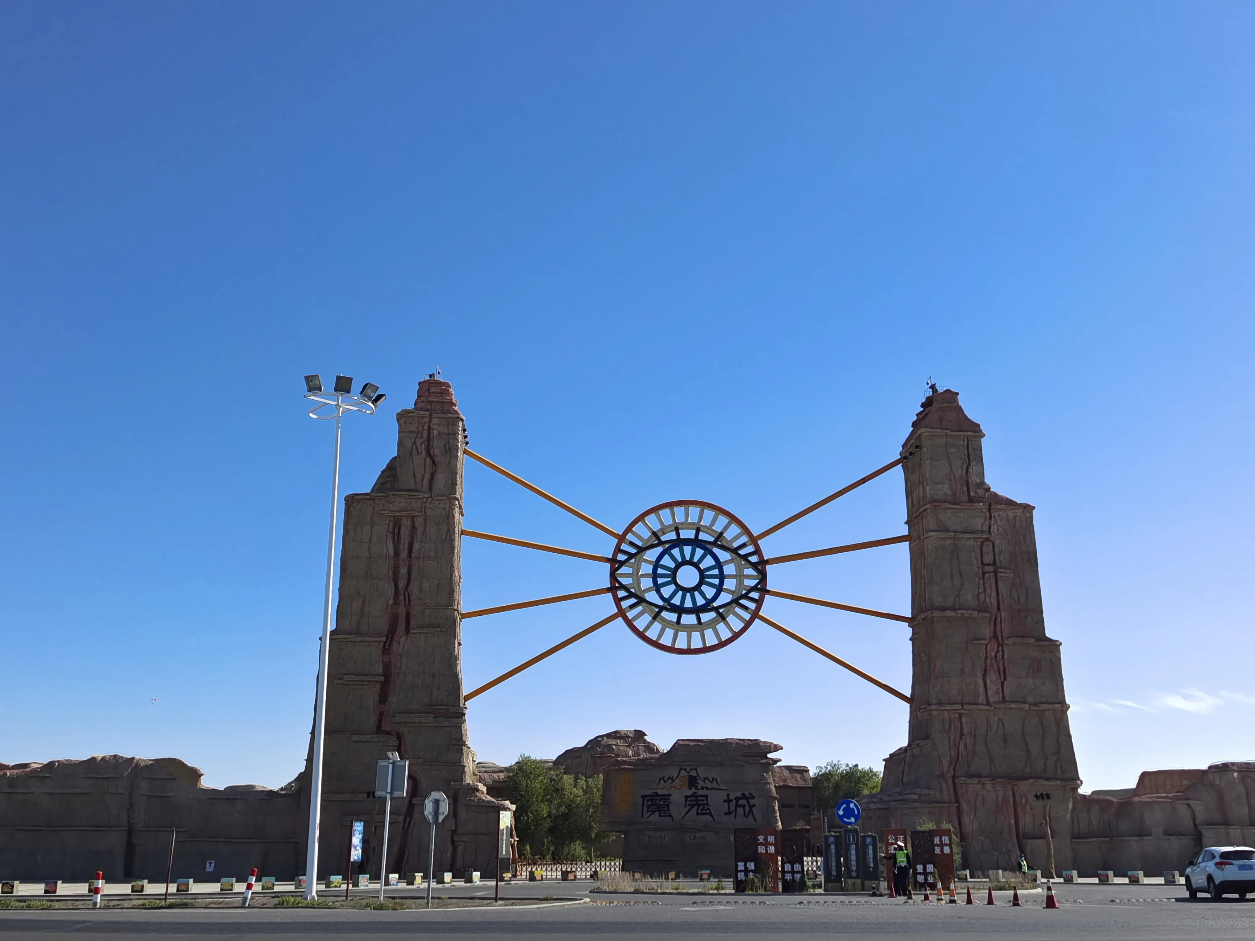 新疆有哪些景色值得一看,内地人来不能错过哪些美景和美食?