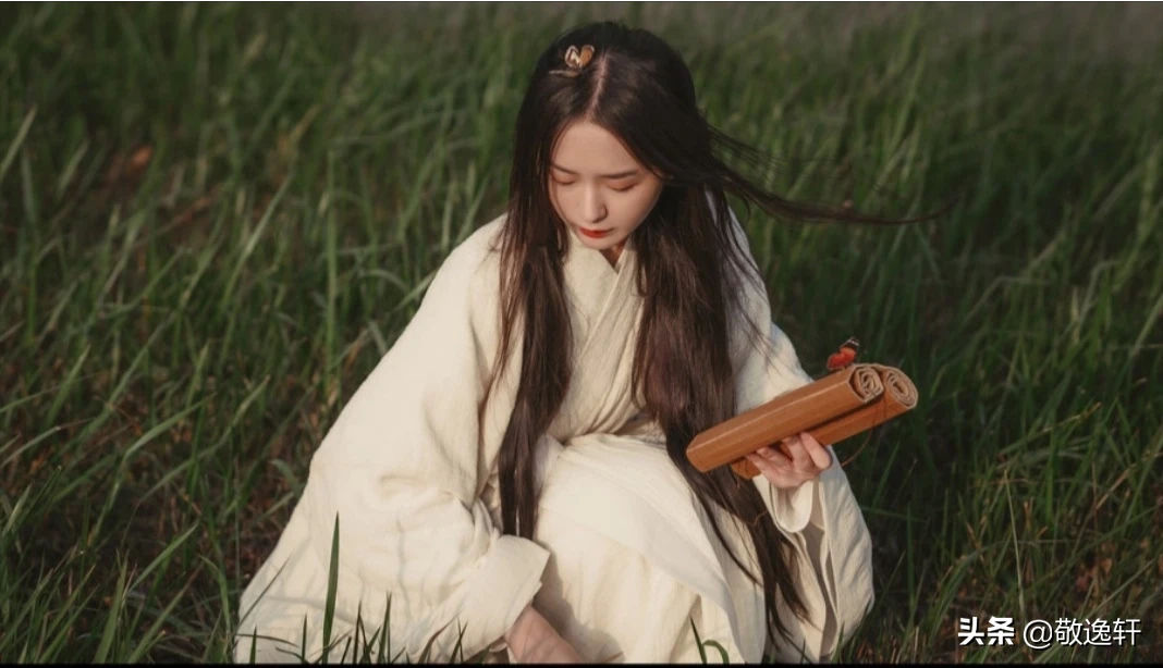 悠悠一年心如间,来年十指扣凡尘是什么意思?