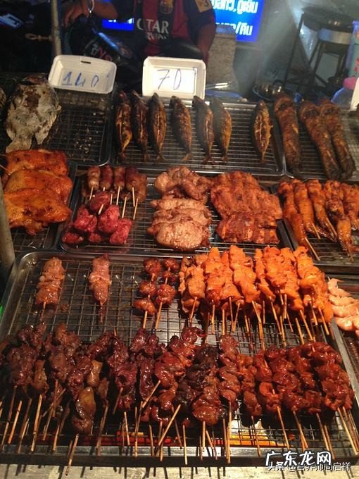 吃美味的垃圾食品和吃口感一般的健康食品,你会选哪个?