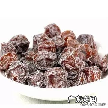 吃美味的垃圾食品和吃口感一般的健康食品,你会选哪个?