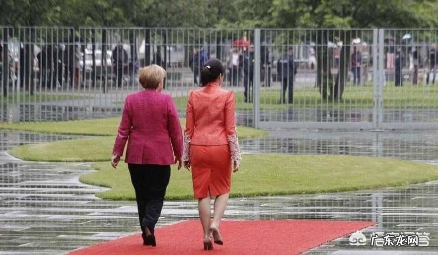 为什么有很多人认为泰国前总理英拉是世界上最漂亮的女性领导人？