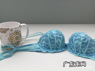 女人为什么要穿胸罩?