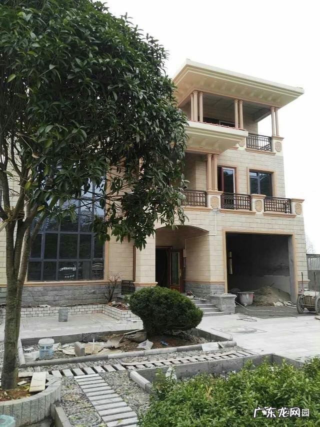 想找个风水大师看看宅基地