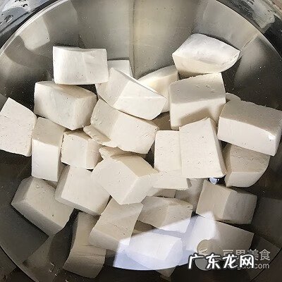红烧豆腐的家常做法图解 红烧豆腐的家常做法步骤