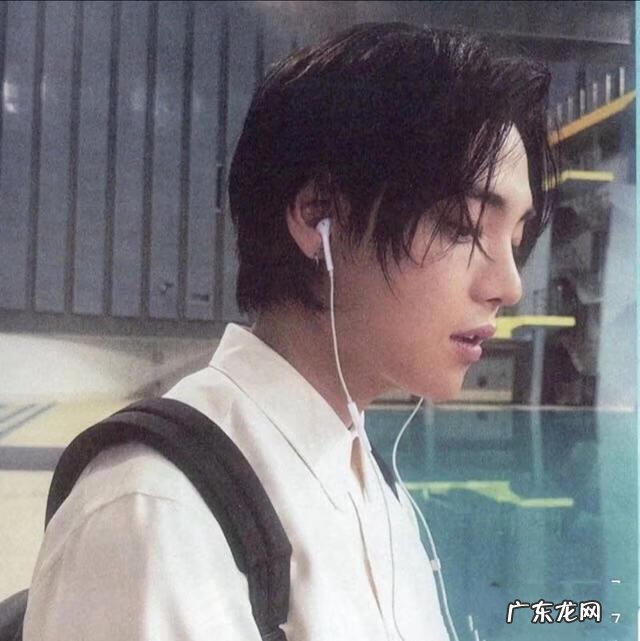 男生哪种发型好看 男生什么发型好看