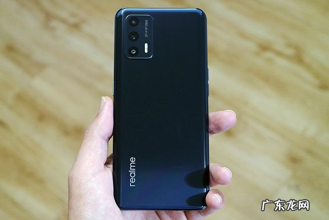 想买一款1500元左右的手机,在华为、OPPO或者红米之中选择,有什么性价比高处理器好的手机推荐?