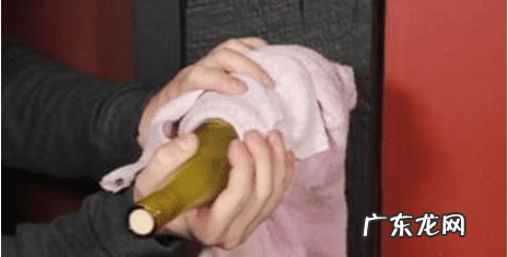 红酒没有开瓶器怎么开瓶 没有开瓶器 如何开葡萄酒