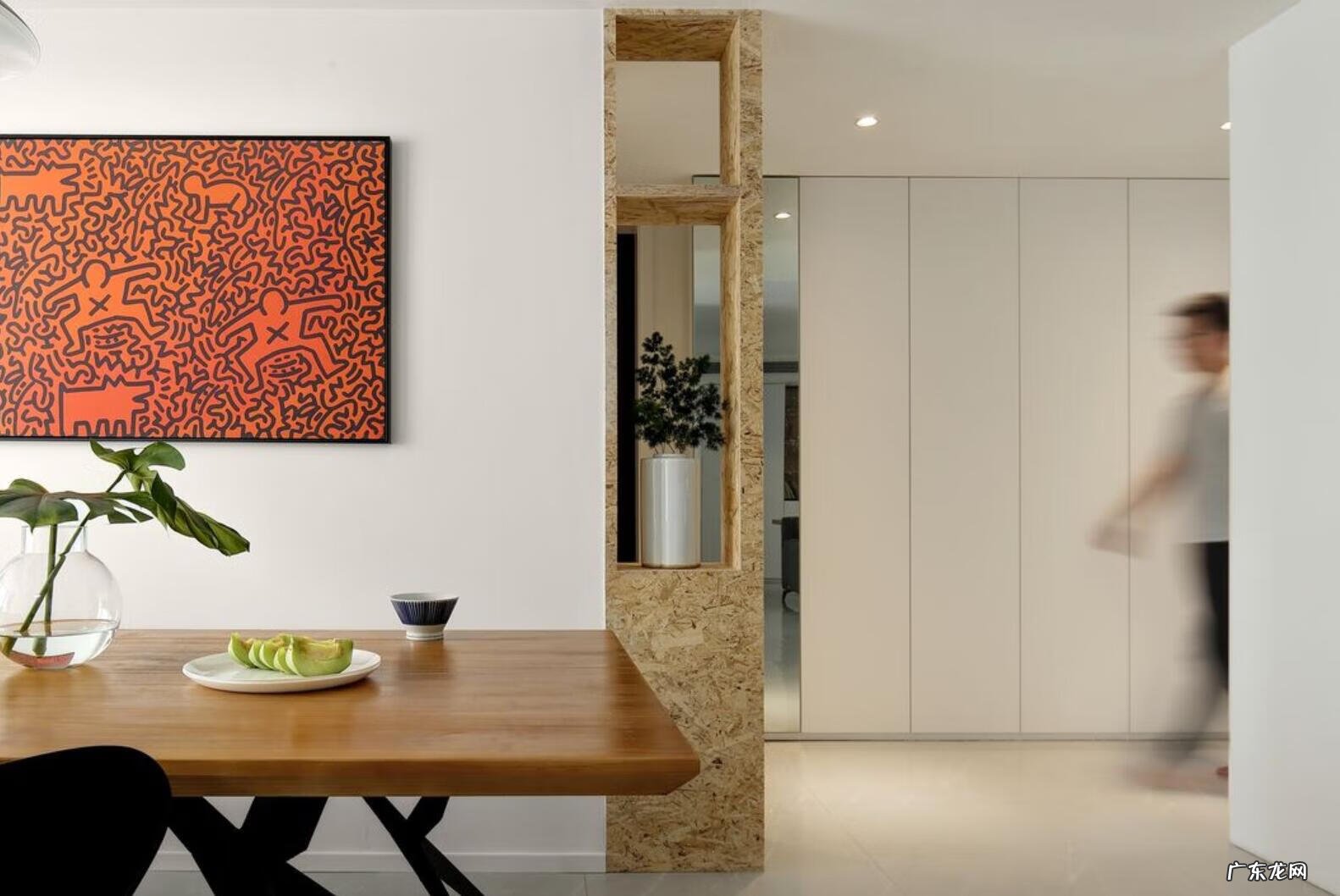 卧室南北通透床怎么放 南北通透房子床怎样放