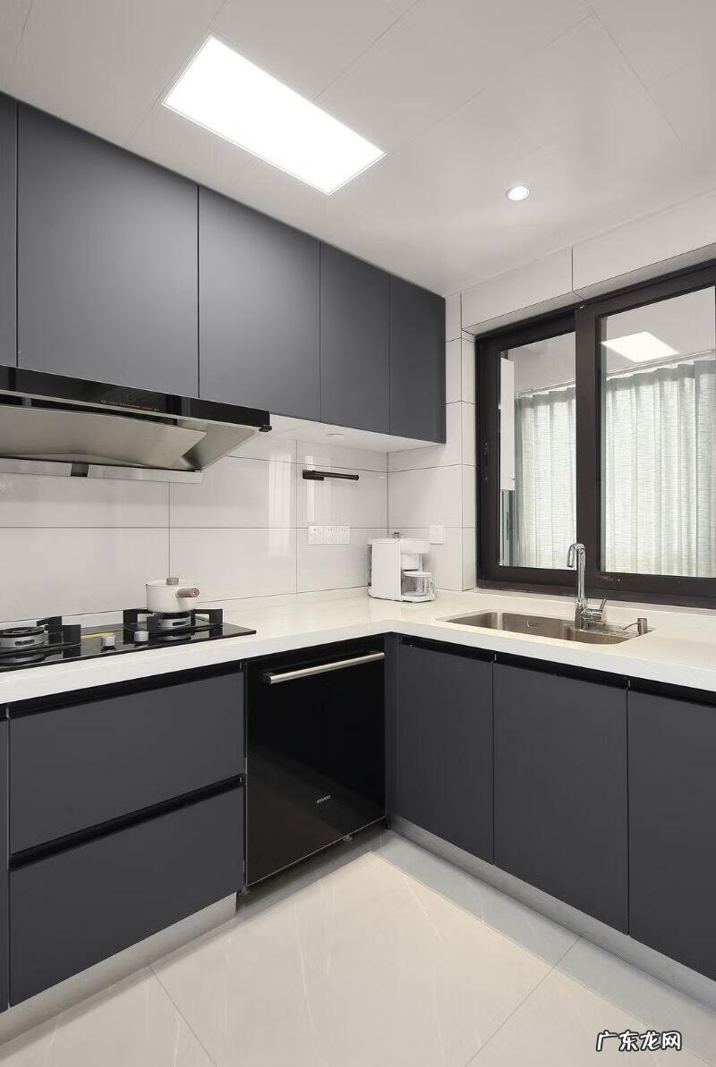 卧室南北通透床怎么放 南北通透房子床怎样放