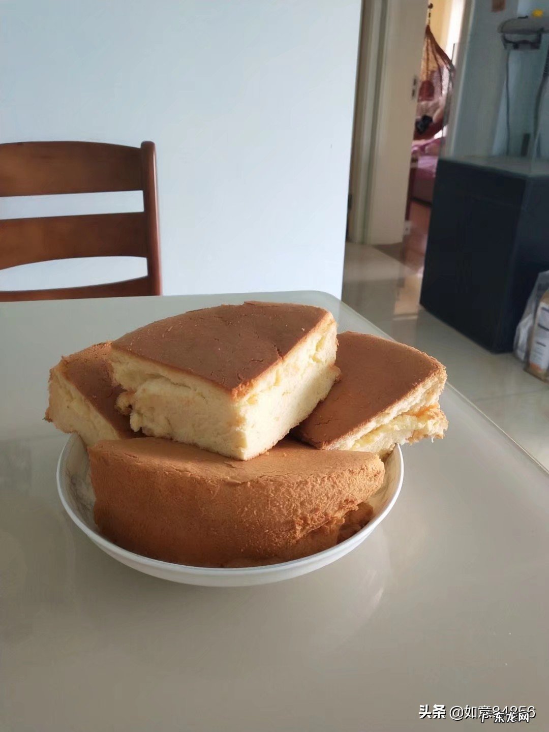 日常生活中的白醋,除了用来拌凉菜爽口,还有哪些妙用呢?