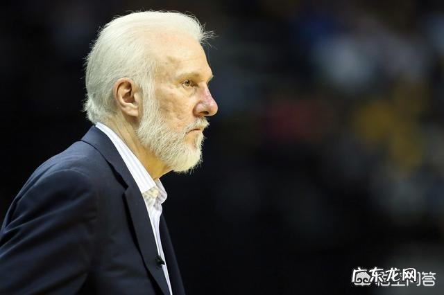 感恩节波波老爷子特意推迟马刺出发时间,有人说其情商极高,对此你怎么看?