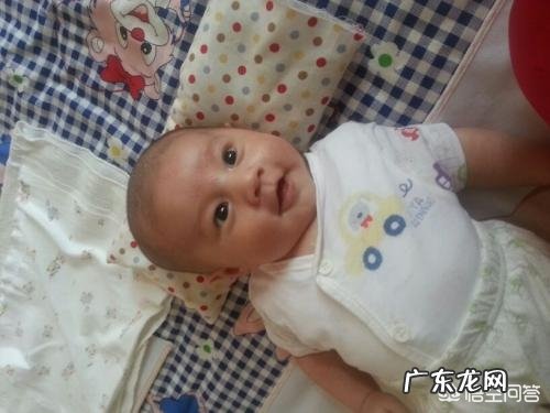 两个月的婴儿都会什么?