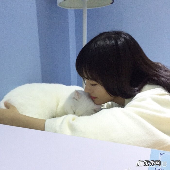 有颜值有身材的女生,不主动也会没对象吗？