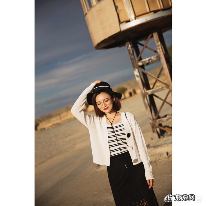 在秋冬，针织衫如何穿出时尚感？