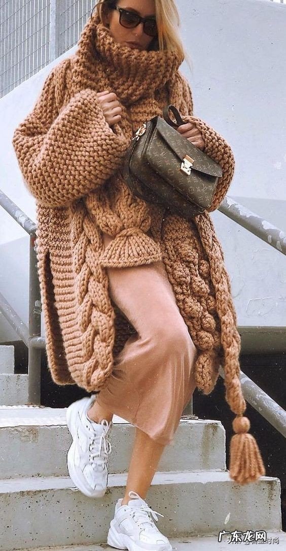 在秋冬，针织衫如何穿出时尚感？