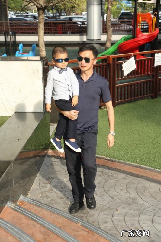 家有二宝,怎样才能让孩子他爸爸加入育儿呢!一个带俩真的好累呀?