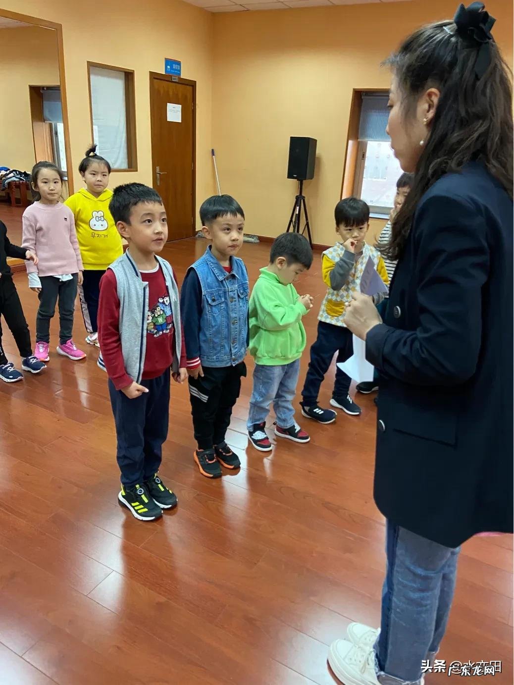 你觉得孩子从小接触口才学习有用吗?多大开始学习?