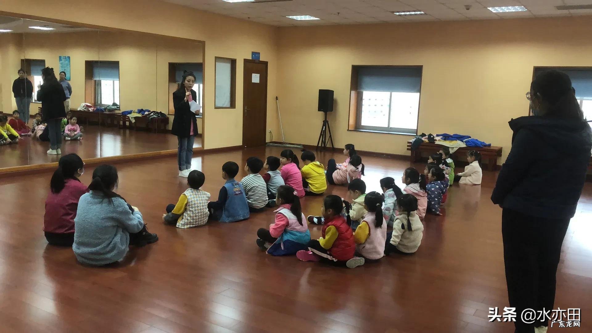 你觉得孩子从小接触口才学习有用吗?多大开始学习?