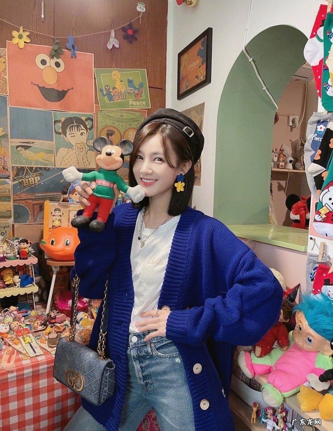 早春时节针织衫该如何搭配?