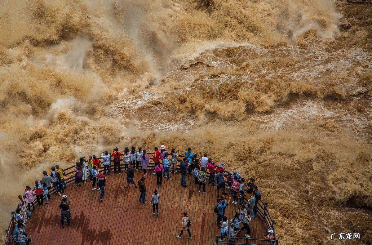 最近心里很压抑,推荐适合一个人旅行的地方?