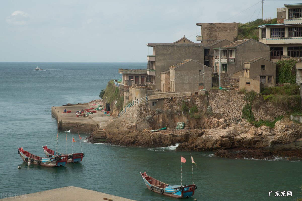 最近心里很压抑,推荐适合一个人旅行的地方?