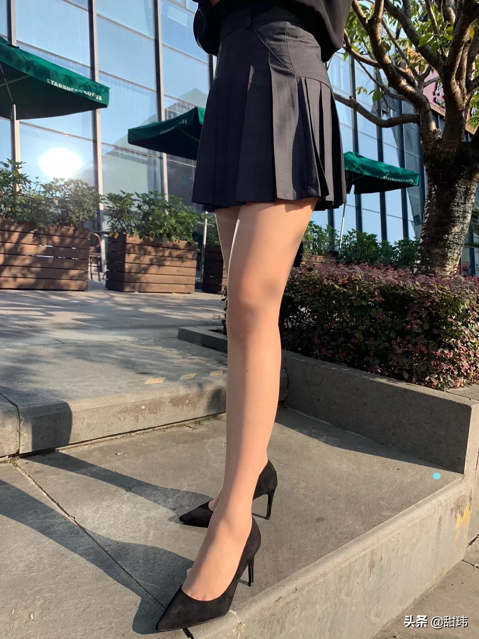 年龄大了还穿防水台高跟鞋适合吗?