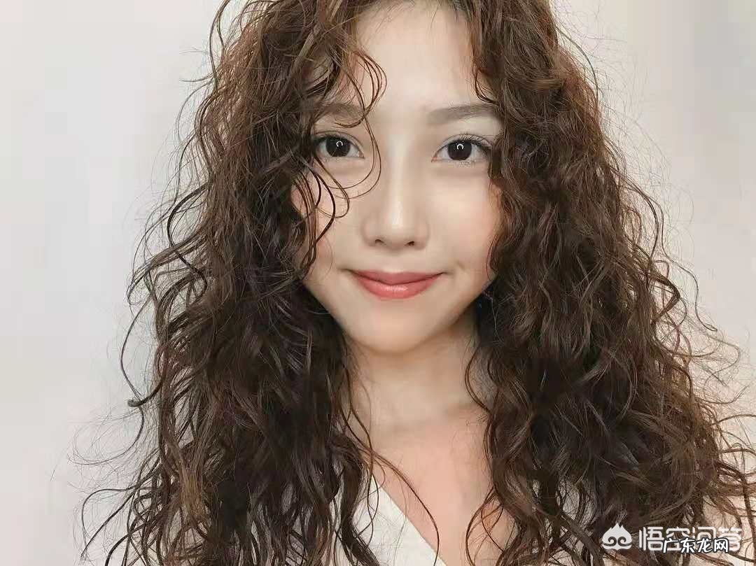 今年流行什么发型?什么颜色?