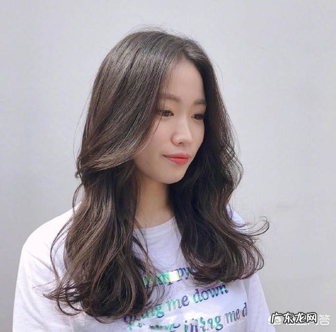 今年流行什么发型?什么颜色?