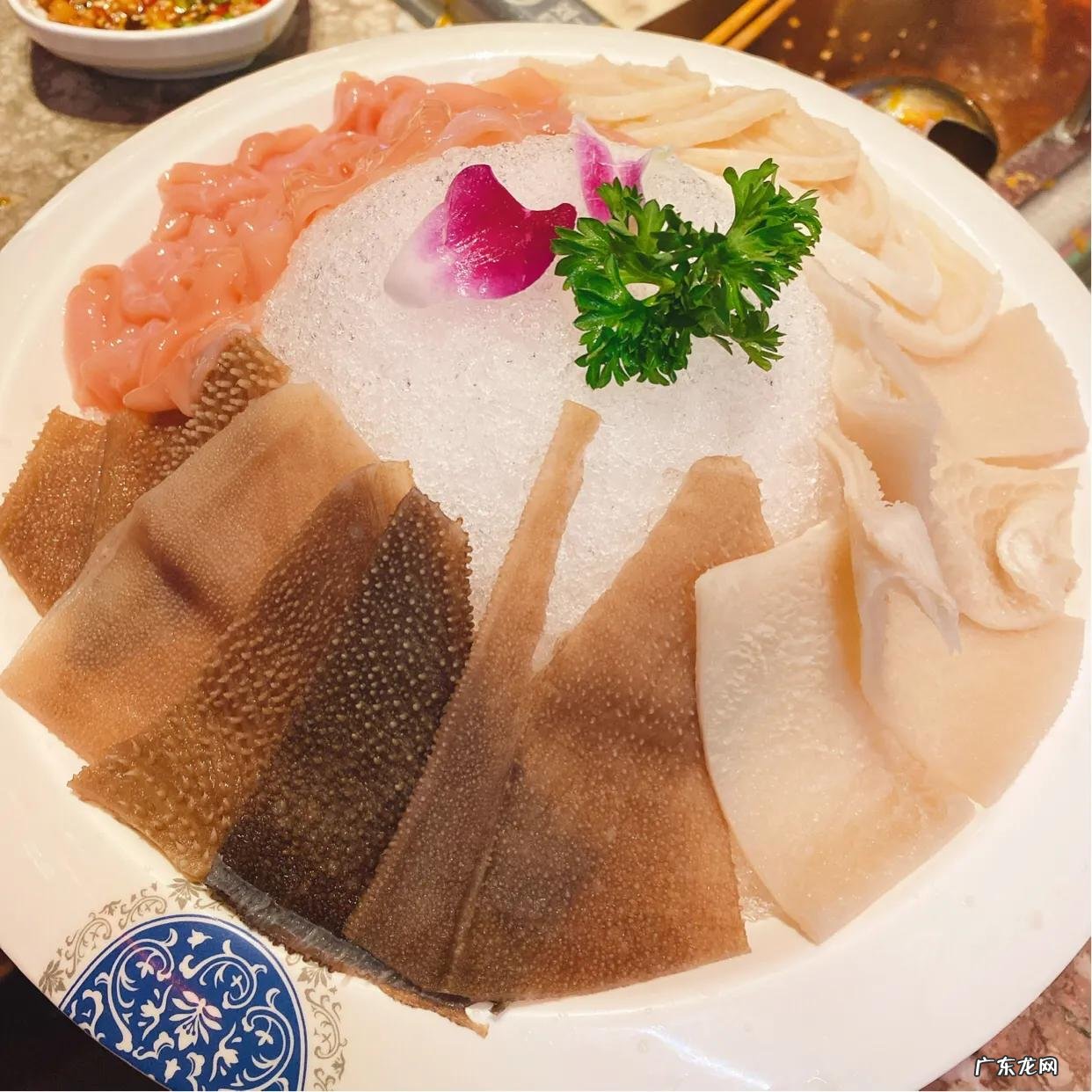 我媳妇儿就是个吃货,怀孕了还想去吃火锅,怎么办,有没有什么火锅孕妇也可以,吃的?