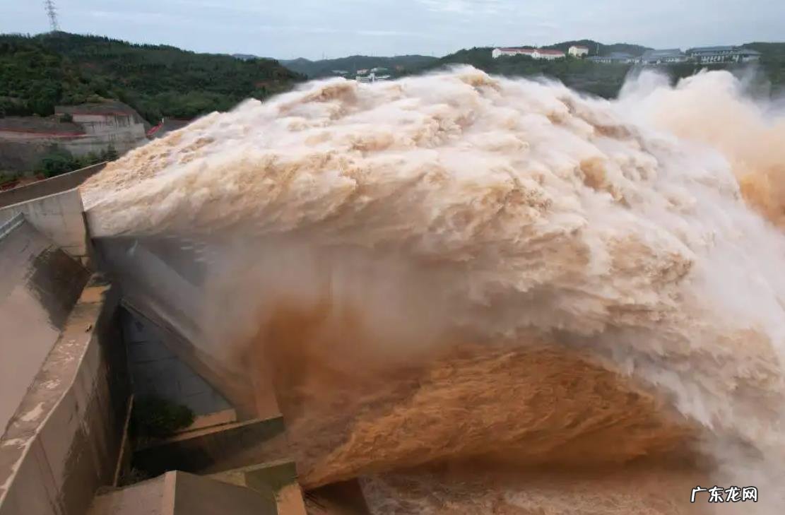 与往年相比,今年入汛前的黄河水格外清澈,为何?